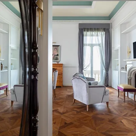 Grand Des Etrangers Hotel 5*