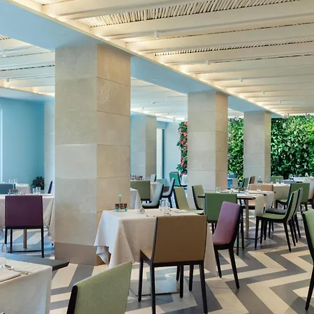 Hotel Grand Des Etrangers 5*