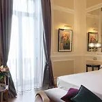 Grand Des Etrangers- The Leading Of The World