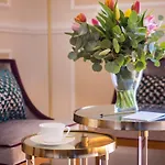 Grand Des Etrangers- The Leading Of The World Syrakusa
