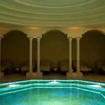 Grand Des Etrangers- The Leading Of The World