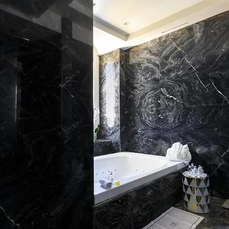 Grand Des Etrangers- The Leading Of The World Сиракузы