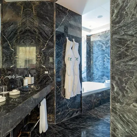 Отель Grand Des Etrangers- The Leading Of The World 5*