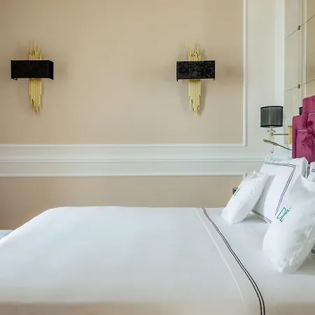 Grand Des Etrangers- The Leading Of The World 5*