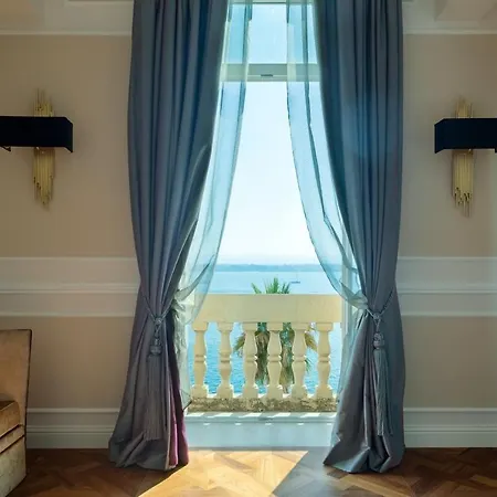 Grand Des Etrangers- The Leading Of The World Отель 5*