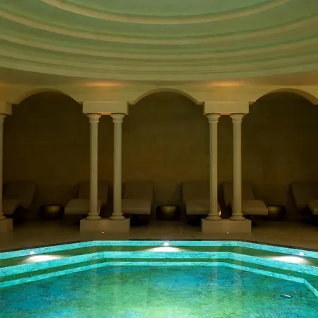 Grand Des Etrangers- The Leading Of The World